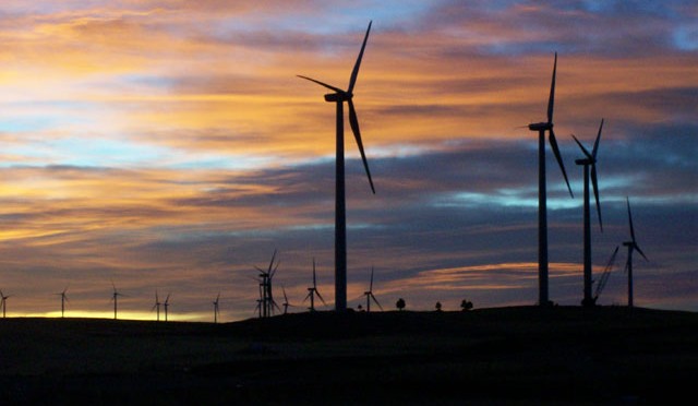 Global wind energy industry expands amid changing government policies causing financing delay