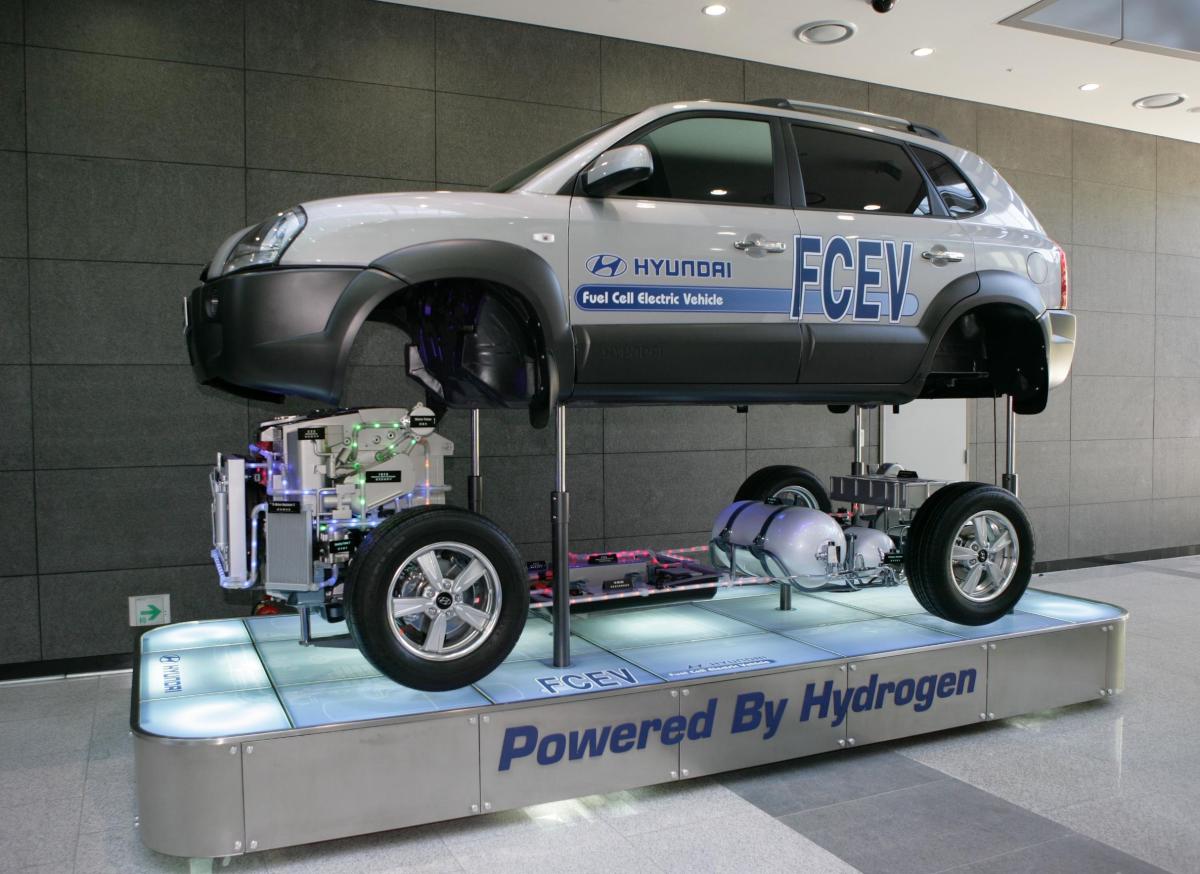 Hyundai to make world s first mass production of fuel cell cars