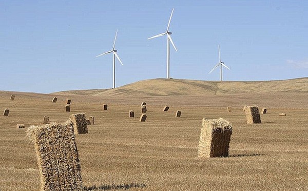 Wind turbines begin operation at DTE Energy's Echo wind farm