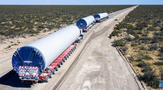 Wind energy in Tornquist: Wind turbines for wind farms move from the port of Bahia