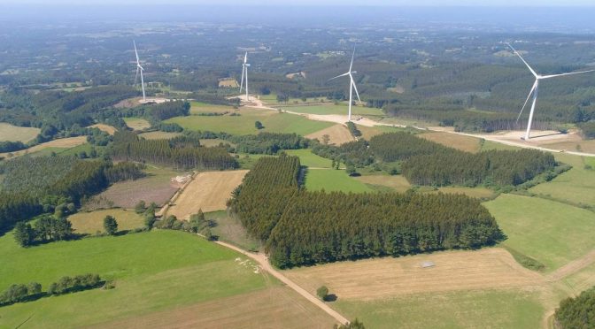 Wind energy in Galicia: Naturgy installs the 54 wind turbines of six wind farms