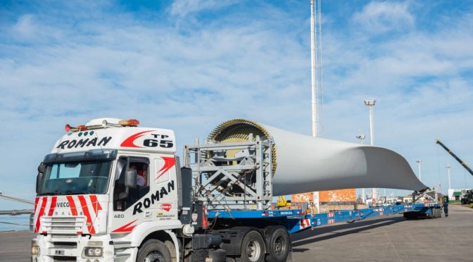 YPF Luz starts moving wind turbines from its wind farm in Cañadón Seco