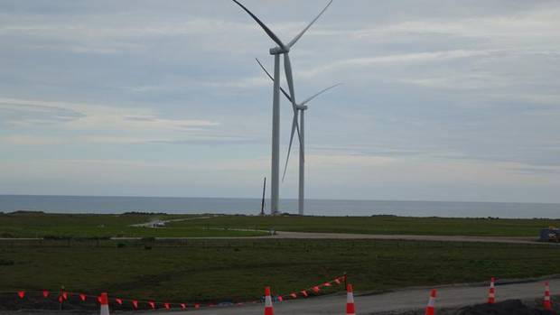 Wind energy New Zealand, wind turbines are being installed at Waipipi Wind Farm