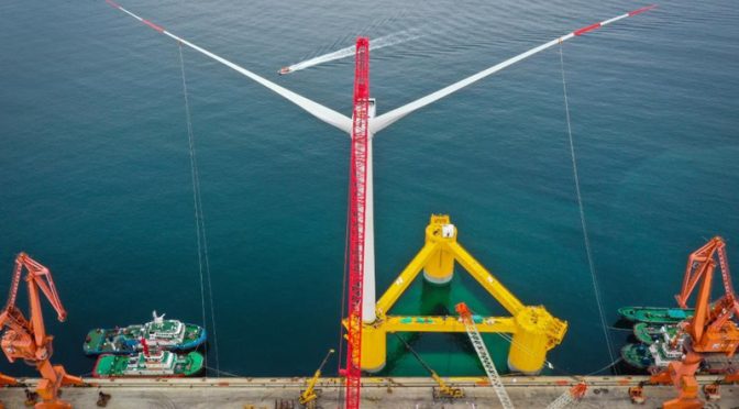 China’s first deep-sea floating wind turbine “Fuyao” towed in Guangdong