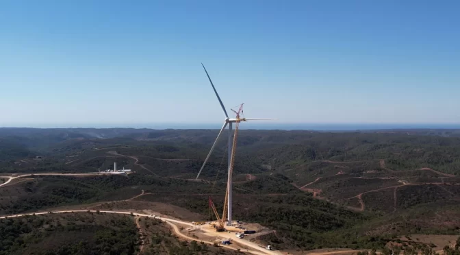 EDP Renováveis and Vestas complete the installation of the largest wind turbines in Portugal