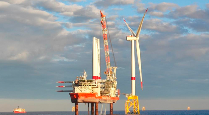 Iberdrola installs the first wind turbine at the Saint-Brieuc offshore wind farm
