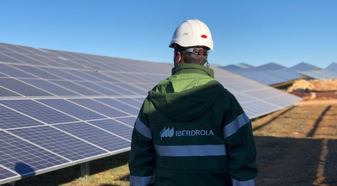 Iberdrola starts its first photovoltaic plant in California